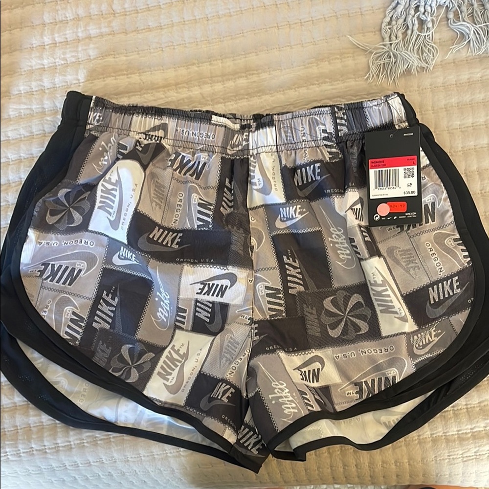 NWT Nike Women's Black and Gray Shorts